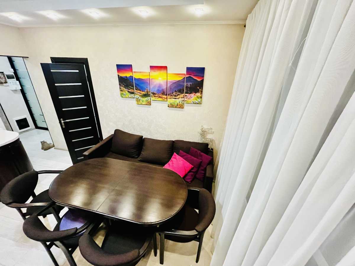 Оренда 2-кімнатної квартири 40 м², Святошинська вул., 27Г