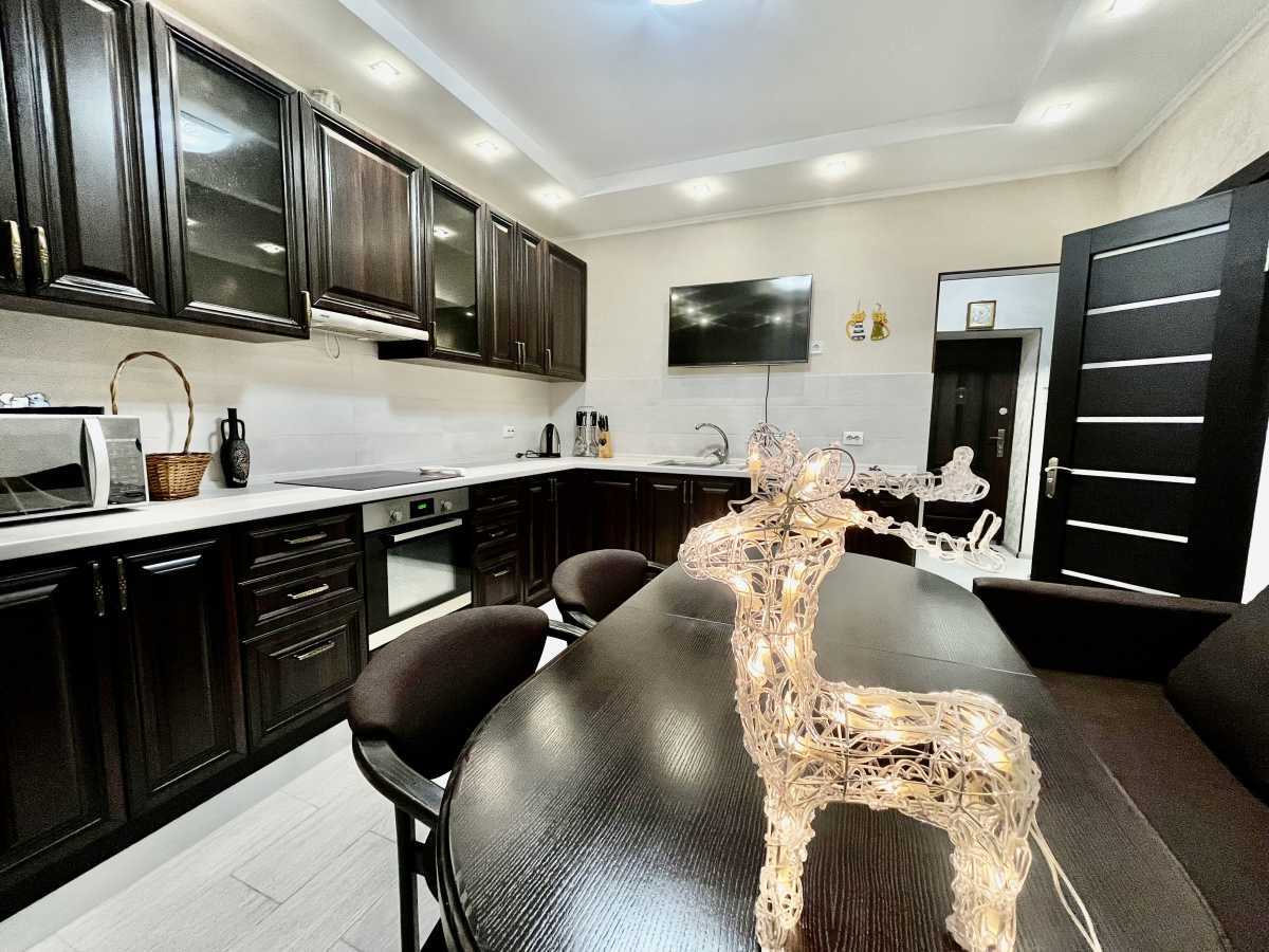 Оренда 2-кімнатної квартири 40 м², Святошинська вул., 27Г