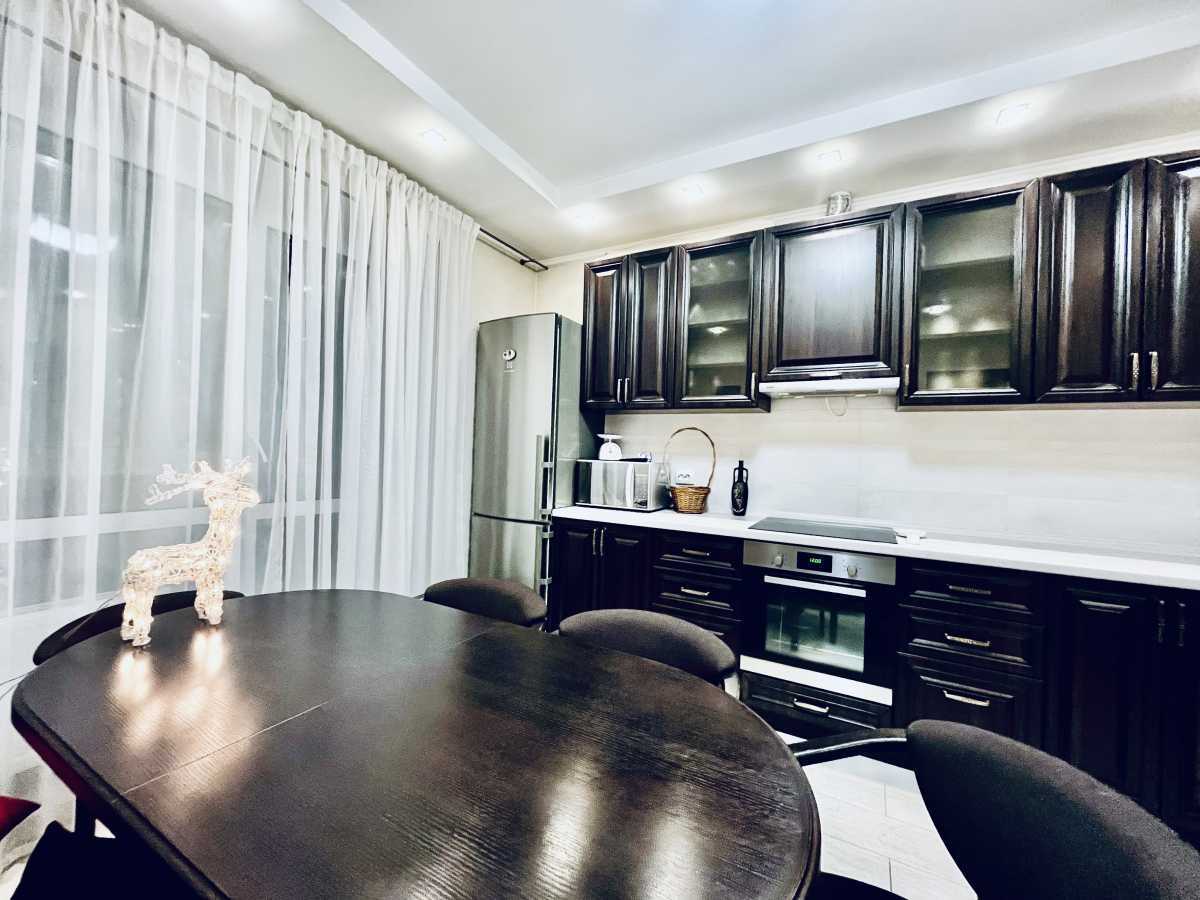 Оренда 2-кімнатної квартири 40 м², Святошинська вул., 27Г