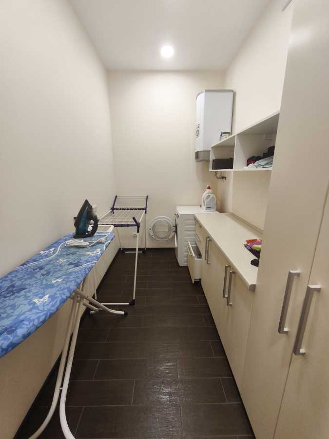 Продаж 5-кімнатної квартири 164 м², Кобзаря бул., 2