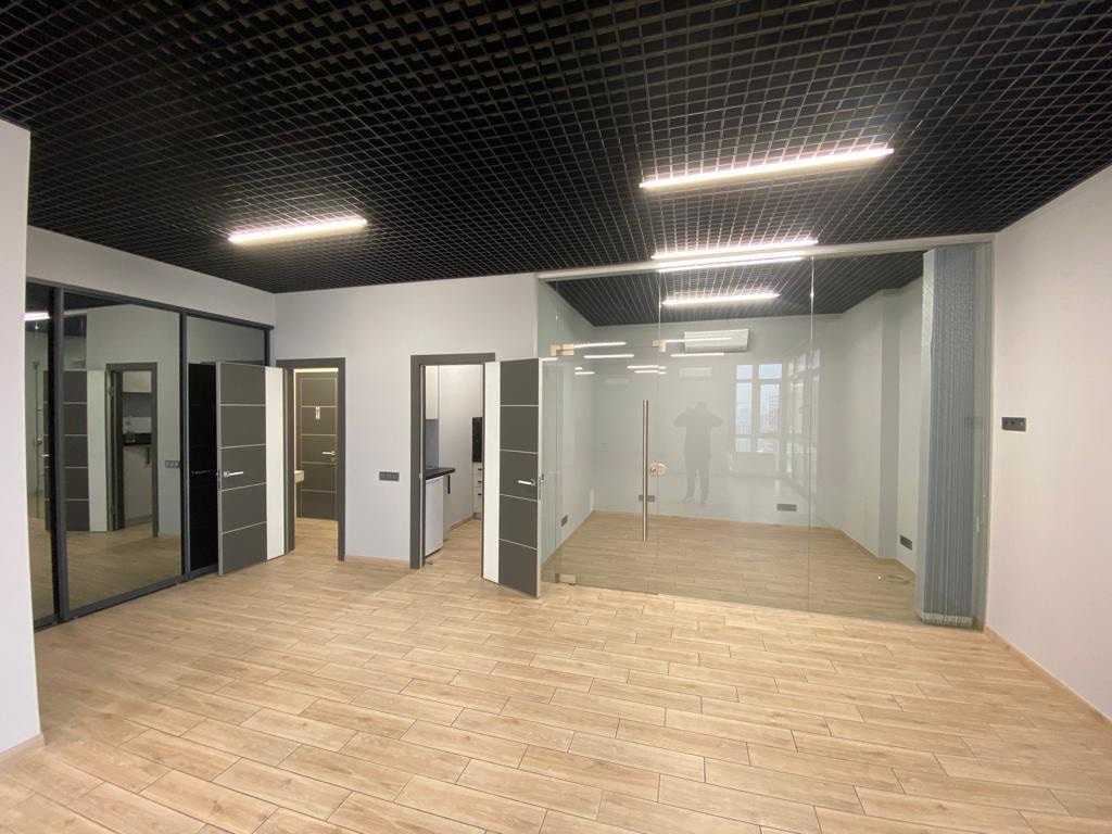 Аренда офиса 100 м², Евгения Коновальца ул., 36Е