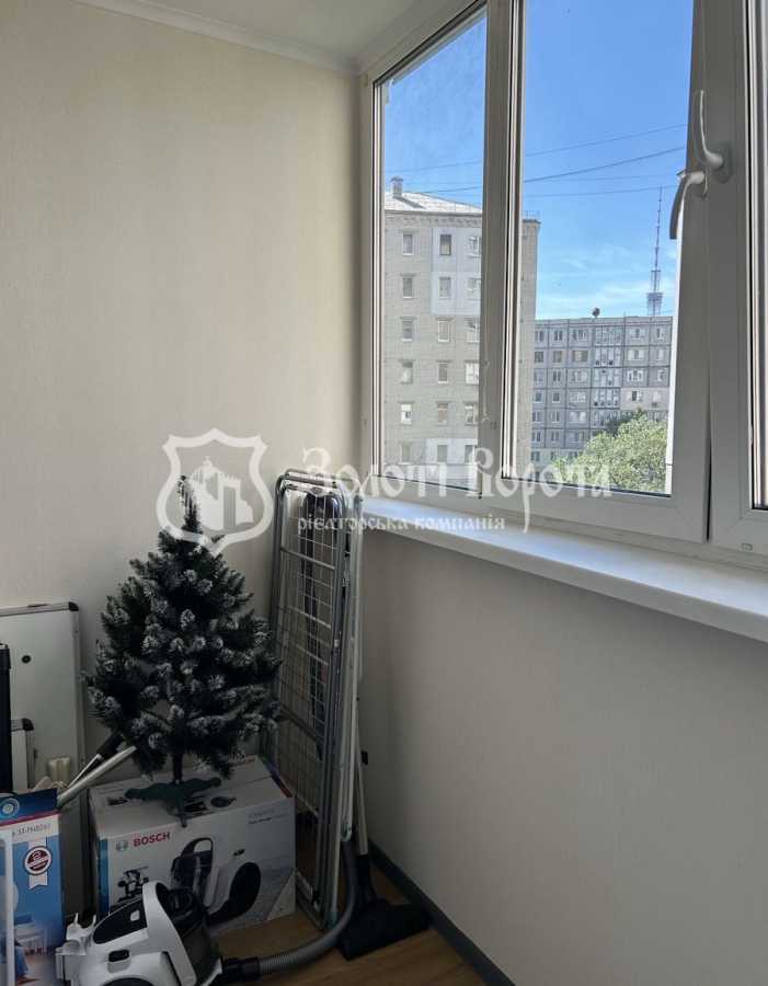 Продаж 1-кімнатної квартири 47 м², Бакинська вул., 37Г