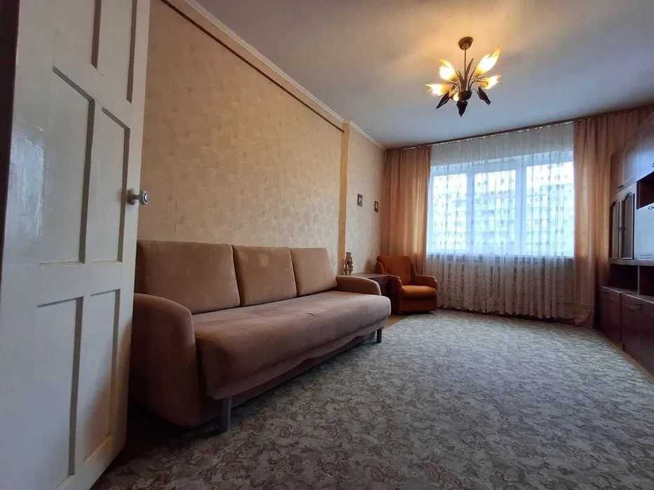 Продаж 3-кімнатної квартири 70.5 м², Героїв Дніпра вул., 62