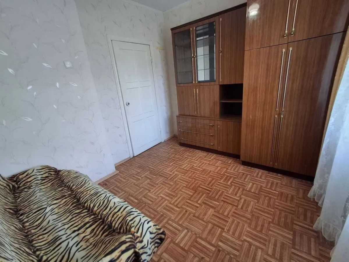 Продаж 3-кімнатної квартири 70.5 м², Героїв Дніпра вул., 62
