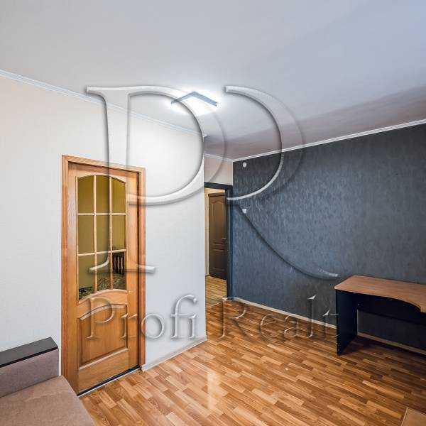 Продаж 1-кімнатної квартири 34 м², Володимирська вул., 2