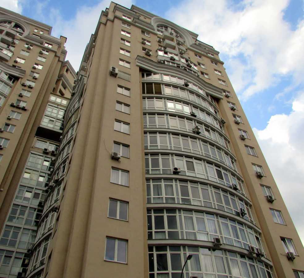 Оренда 2-кімнатної квартири 55 м², Дмитрівська вул., 82