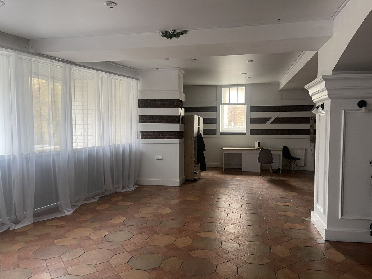 Продаж приміщення вільного призначення 681 м², Гагаріна просп.