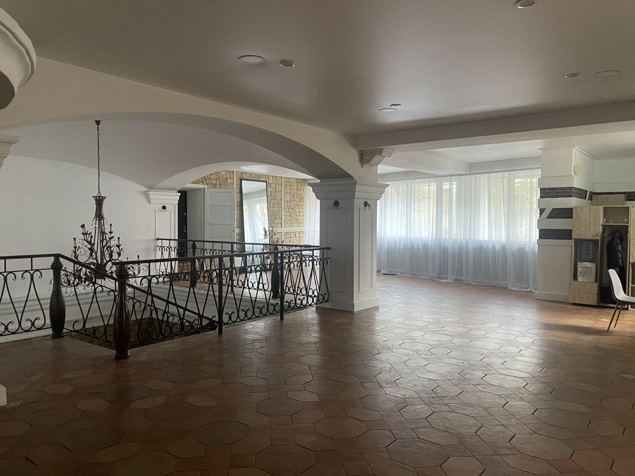 Продаж приміщення вільного призначення 681 м², Гагаріна просп.