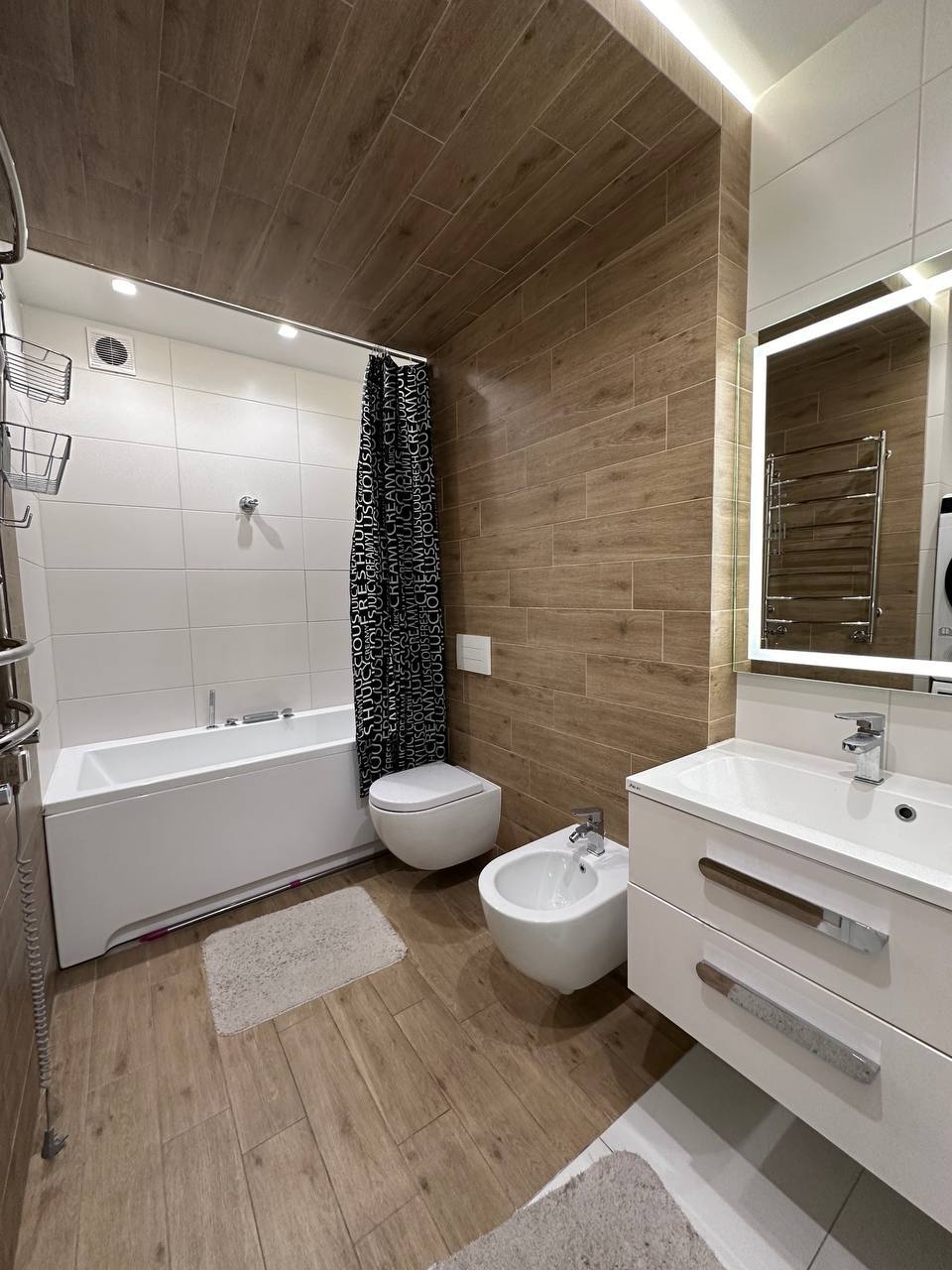 Оренда 2-кімнатної квартири 60 м², Набережна Перемоги вул.