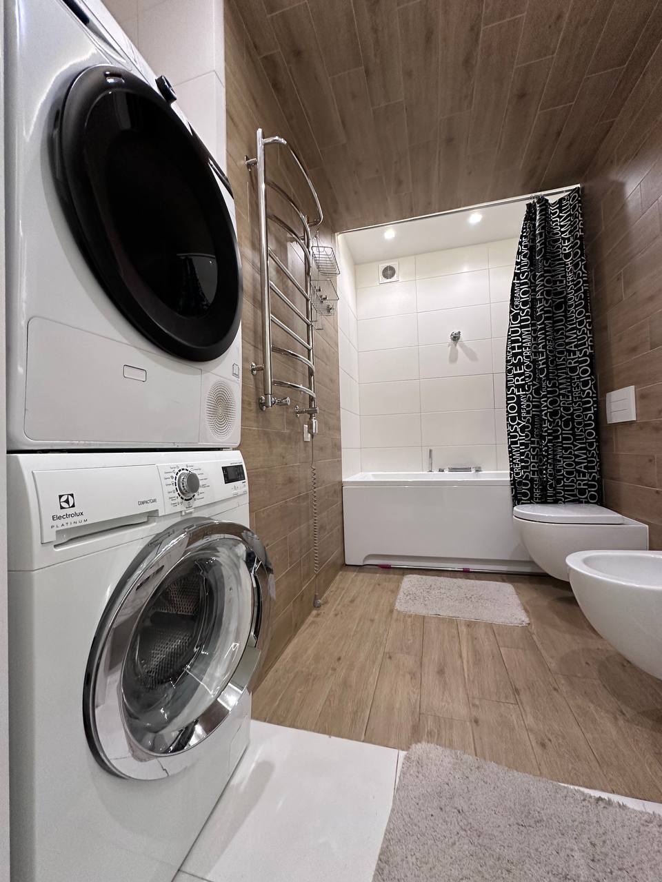 Оренда 2-кімнатної квартири 60 м², Набережна Перемоги вул.