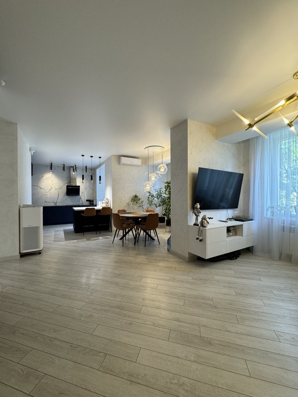 Продажа 3-комнатной квартиры 140 м², Леси Украинки ул.