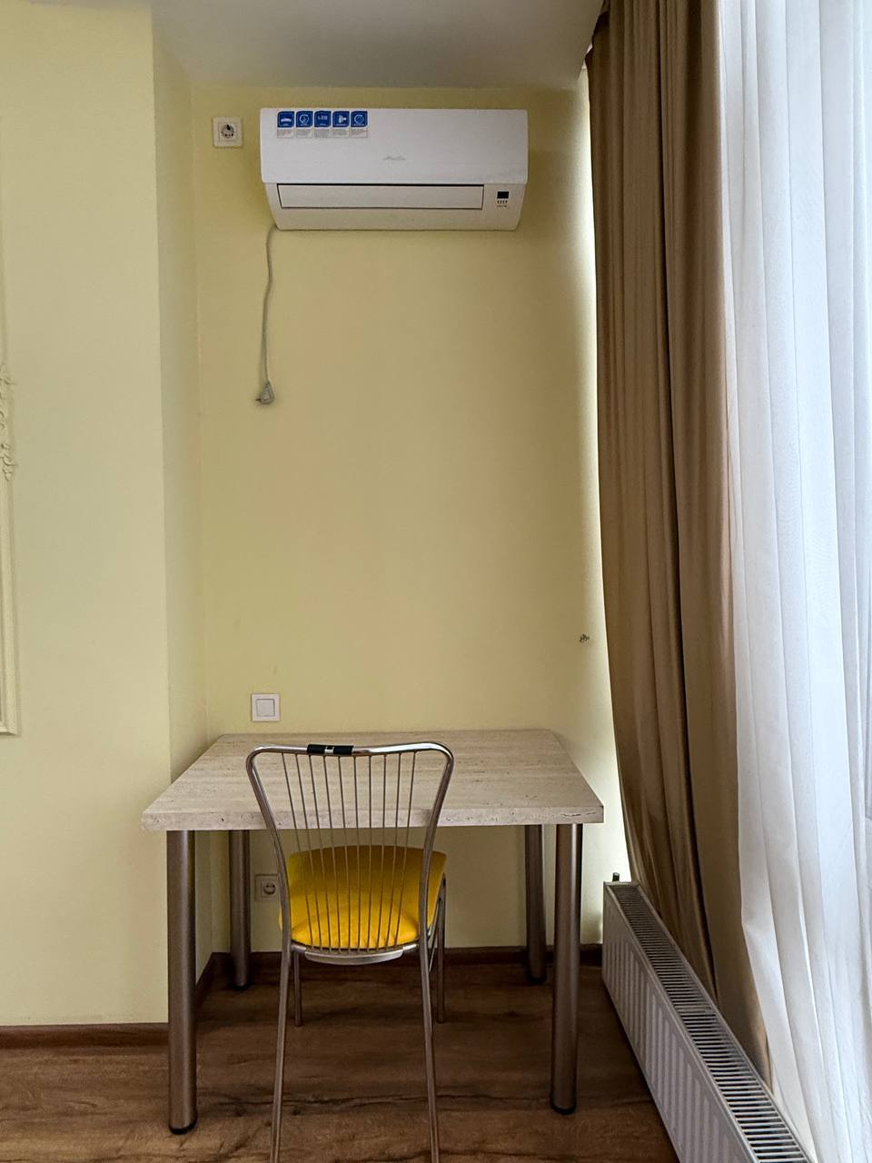 Оренда 2-кімнатної квартири 48 м², Євпаторійська вул.