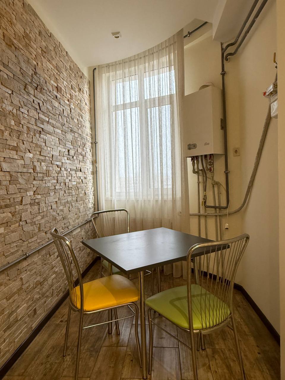 Оренда 2-кімнатної квартири 48 м², Євпаторійська вул.