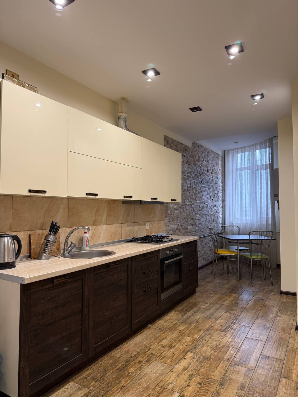 Оренда 2-кімнатної квартири 48 м², Євпаторійська вул.