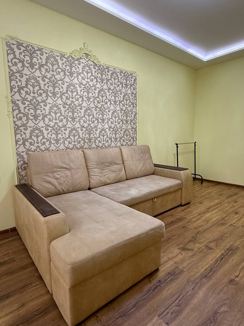 Оренда 2-кімнатної квартири 48 м², Євпаторійська вул.