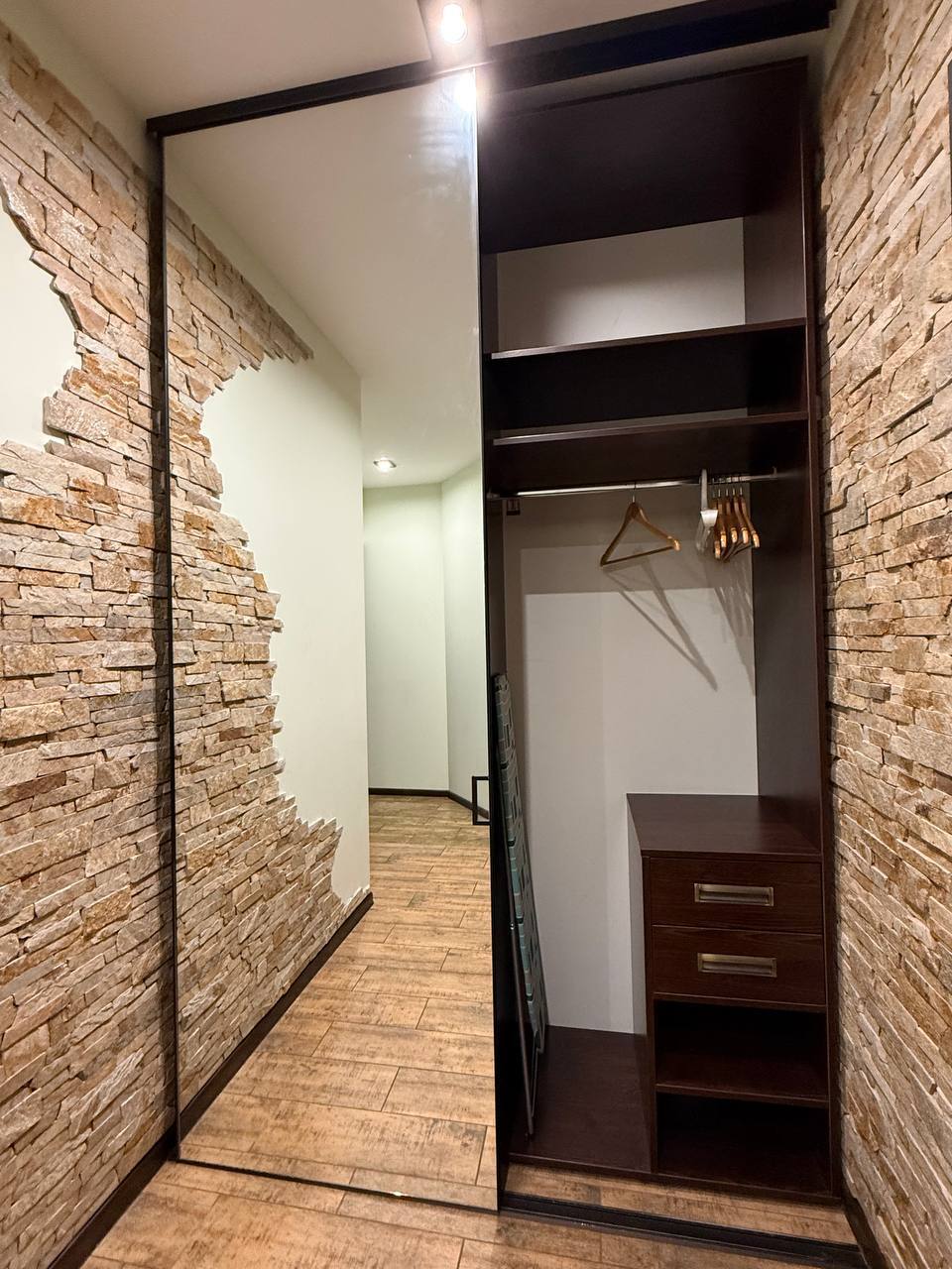 Оренда 2-кімнатної квартири 48 м², Євпаторійська вул.