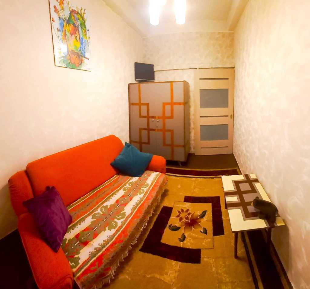 Оренда 2-кімнатної квартири 48 м², Волинська вул., 8