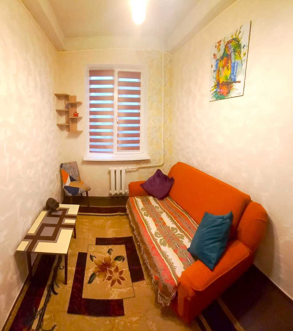 Оренда 2-кімнатної квартири 48 м², Волинська вул., 8