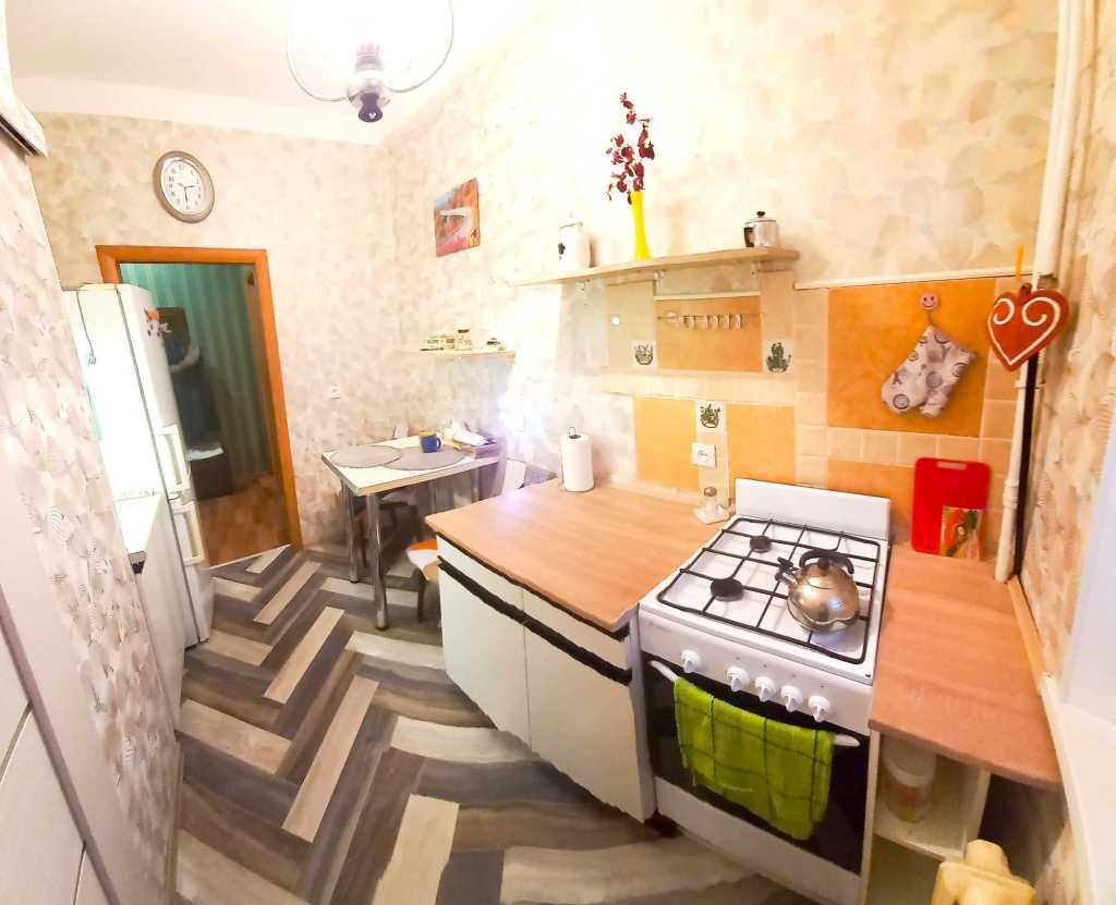 Оренда 2-кімнатної квартири 48 м², Волинська вул., 8