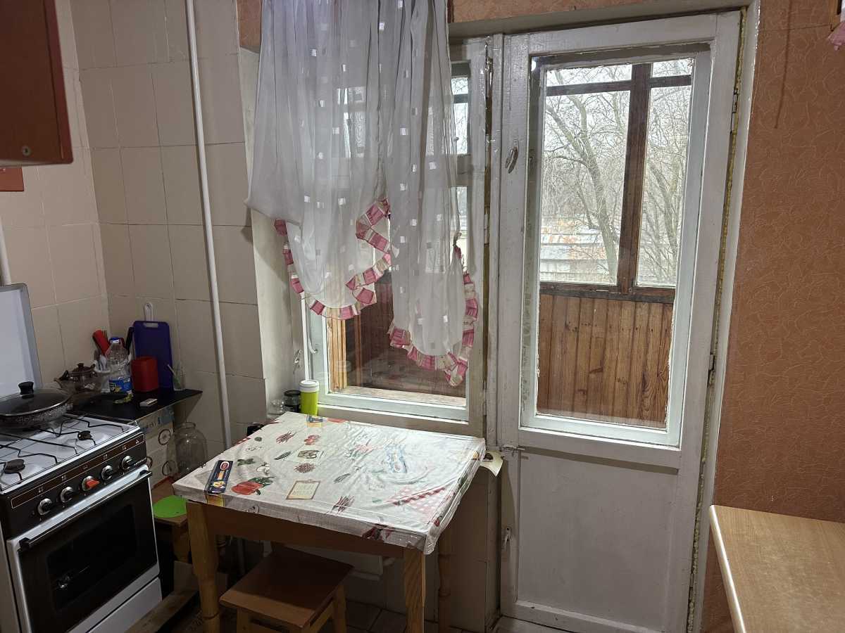 Оренда 1-кімнатної квартири 30 м², Симиренка вул., 18А