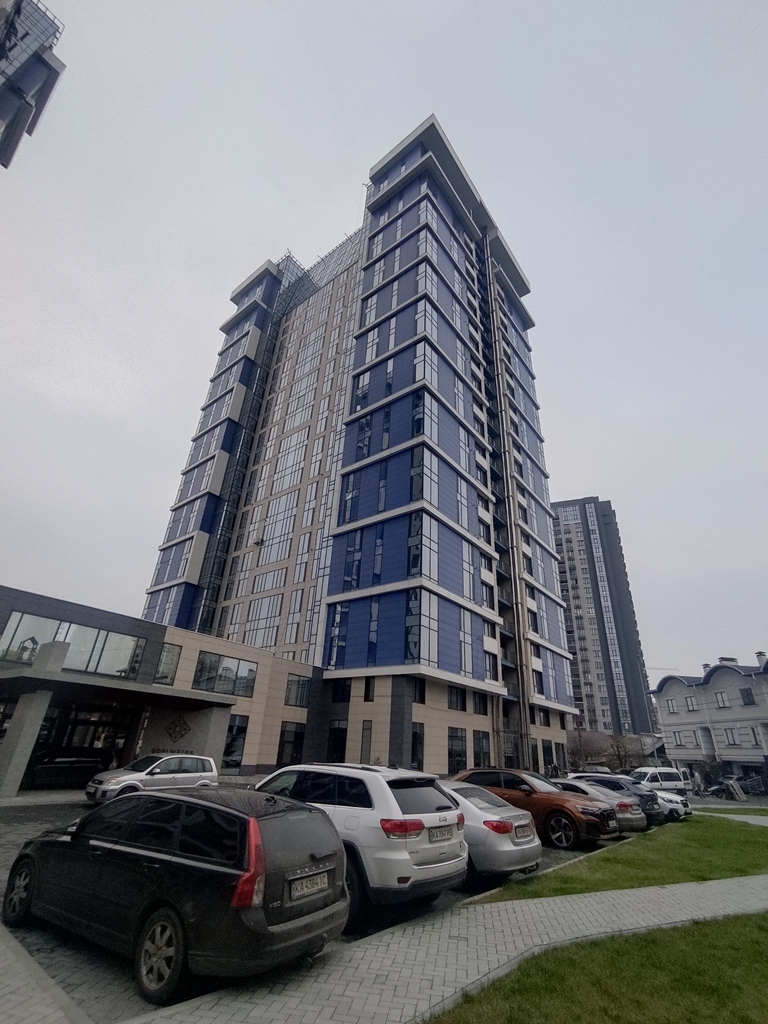 Продажа 4-комнатной квартиры 162 м², Зверинецкая ул.