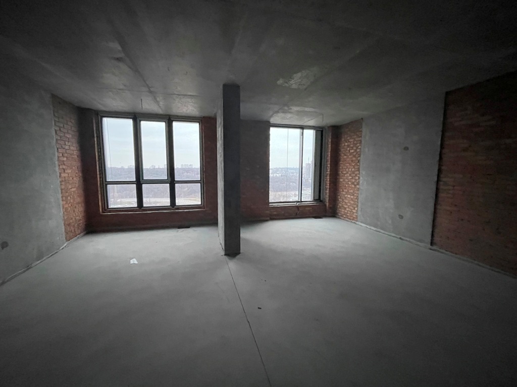 Продажа 4-комнатной квартиры 162 м², Зверинецкая ул.