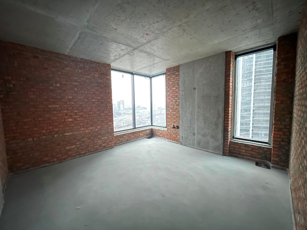 Продажа 4-комнатной квартиры 162 м², Зверинецкая ул.