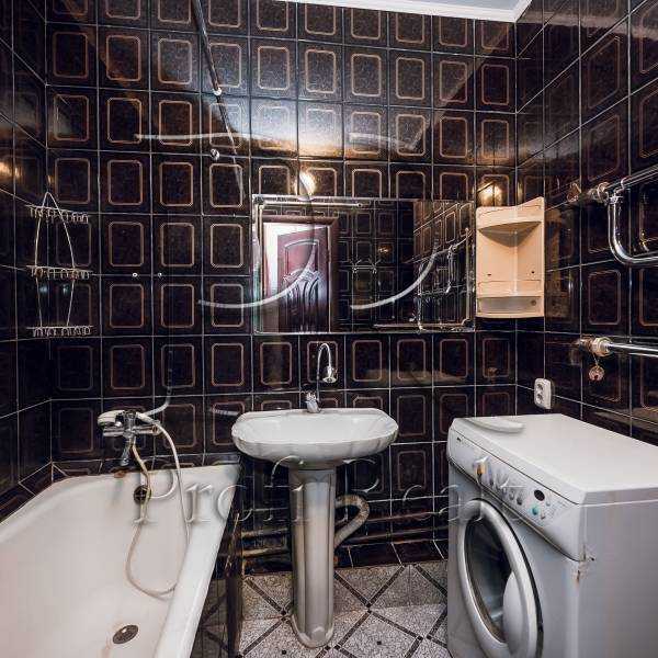 Продаж 3-кімнатної квартири 77 м², Петра Болбочана вул., 4А