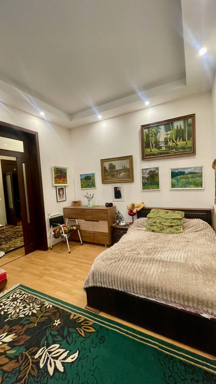 Продажа 3-комнатной квартиры 54 м², Олеся Гончара ул.