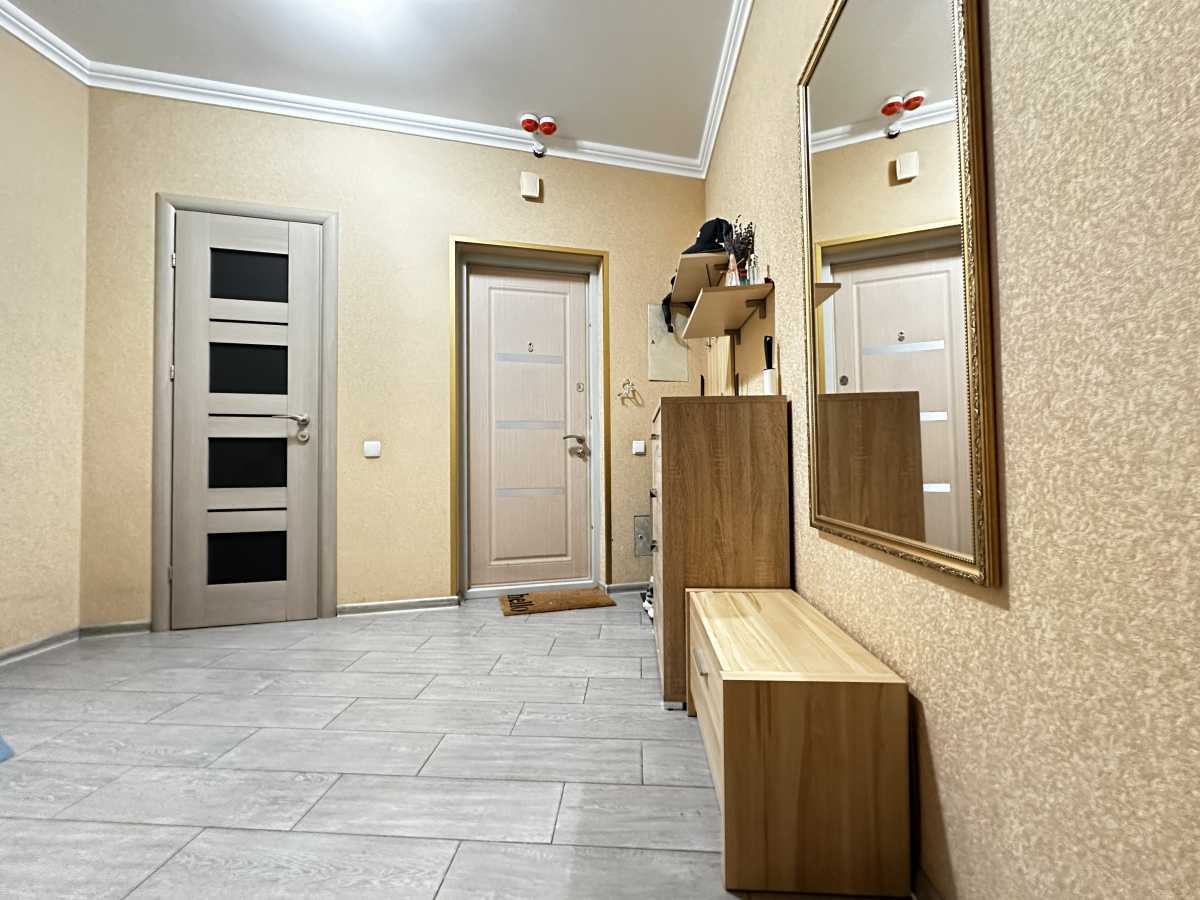 Продажа 2-комнатной квартиры 76 м², Героев Сталинграда просп., 2Д