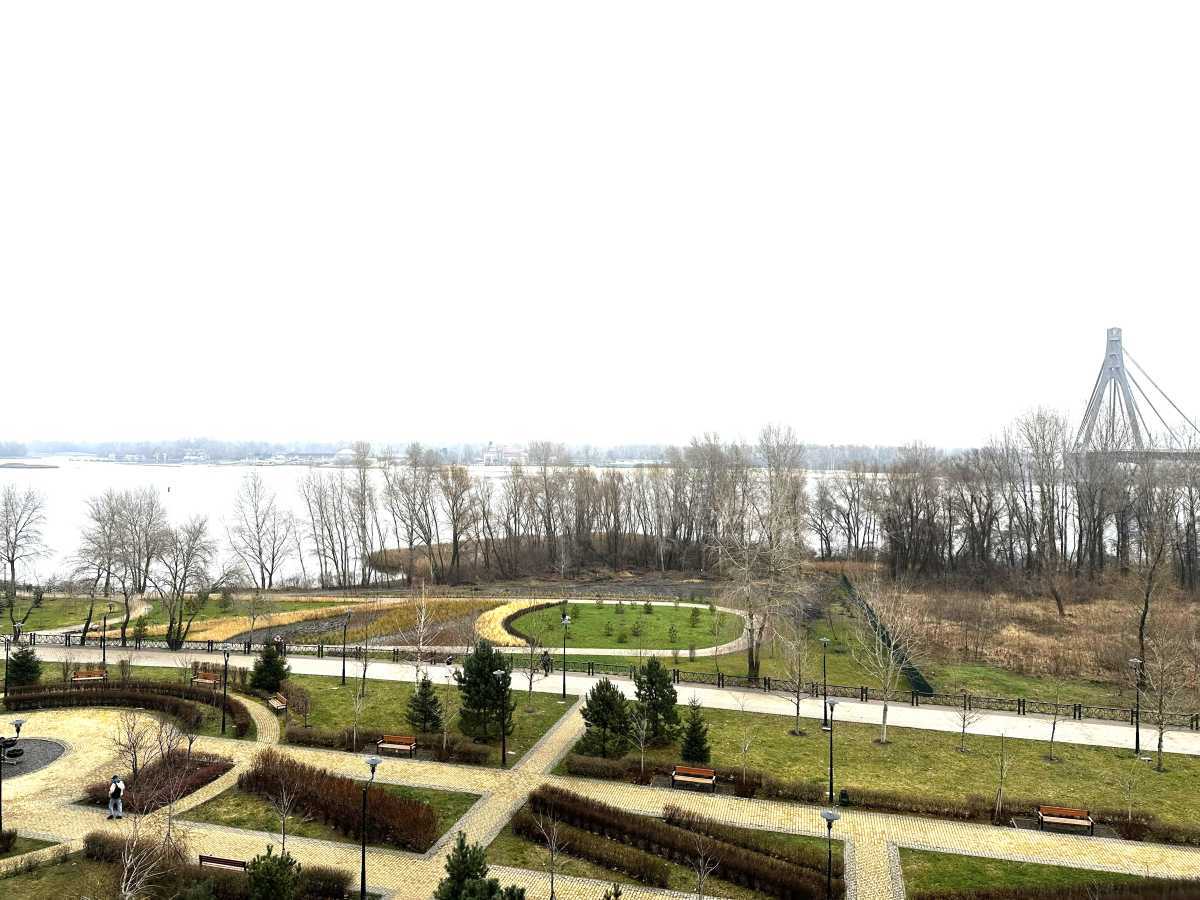 Продажа 2-комнатной квартиры 76 м², Героев Сталинграда просп., 2Д