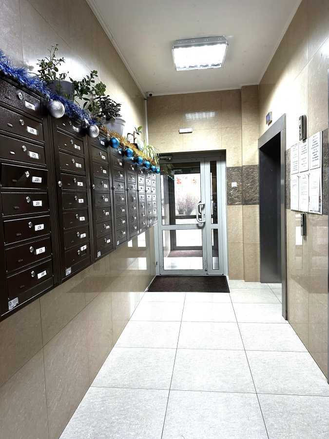 Продажа 2-комнатной квартиры 76 м², Героев Сталинграда просп., 2Д