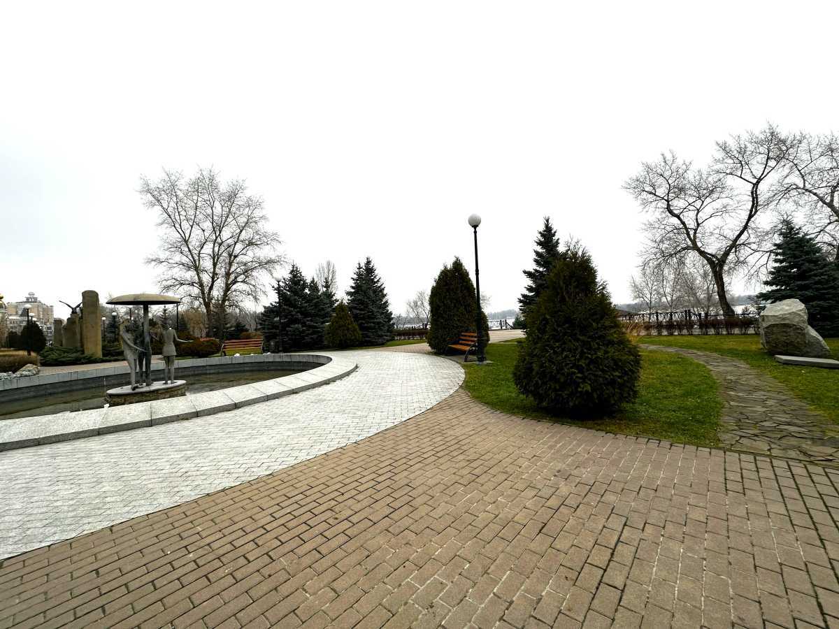 Продажа 2-комнатной квартиры 76 м², Героев Сталинграда просп., 2Д