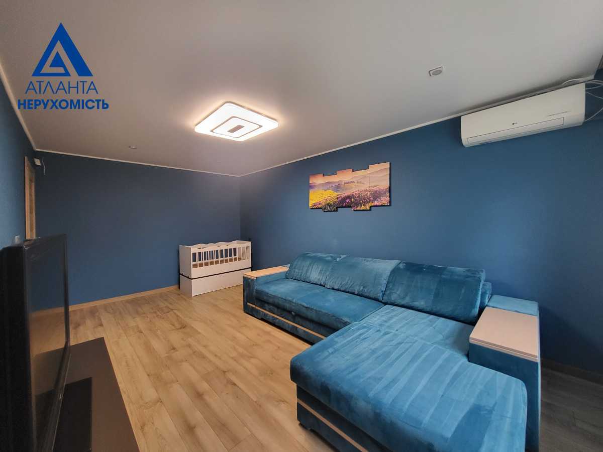 Продаж 3-кімнатної квартири 74 м², Конякіна вул., 21