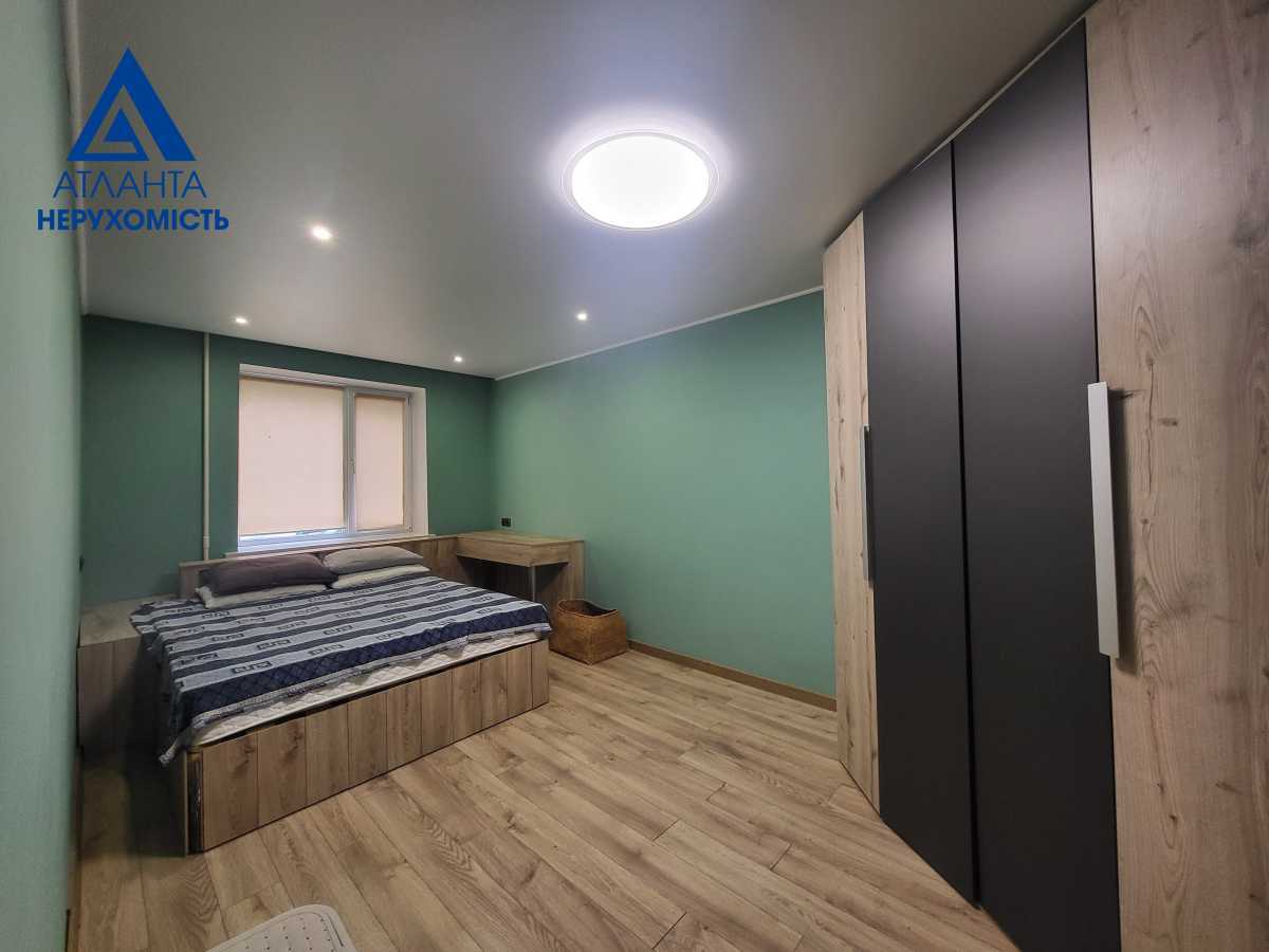 Продаж 3-кімнатної квартири 74 м², Конякіна вул., 21