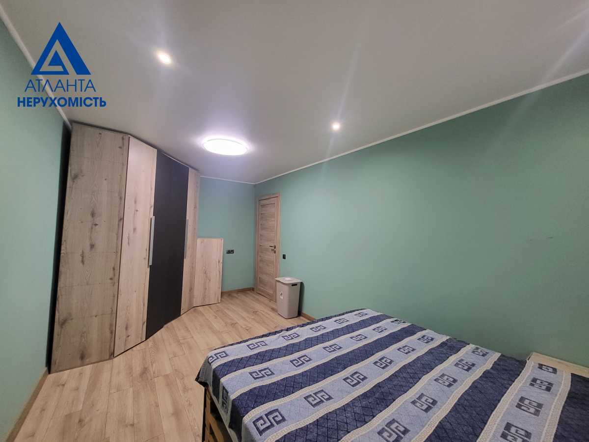 Продаж 3-кімнатної квартири 74 м², Конякіна вул., 21