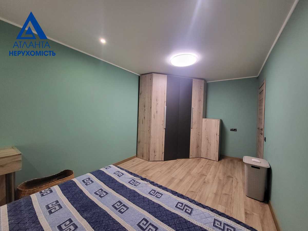 Продаж 3-кімнатної квартири 74 м², Конякіна вул., 21