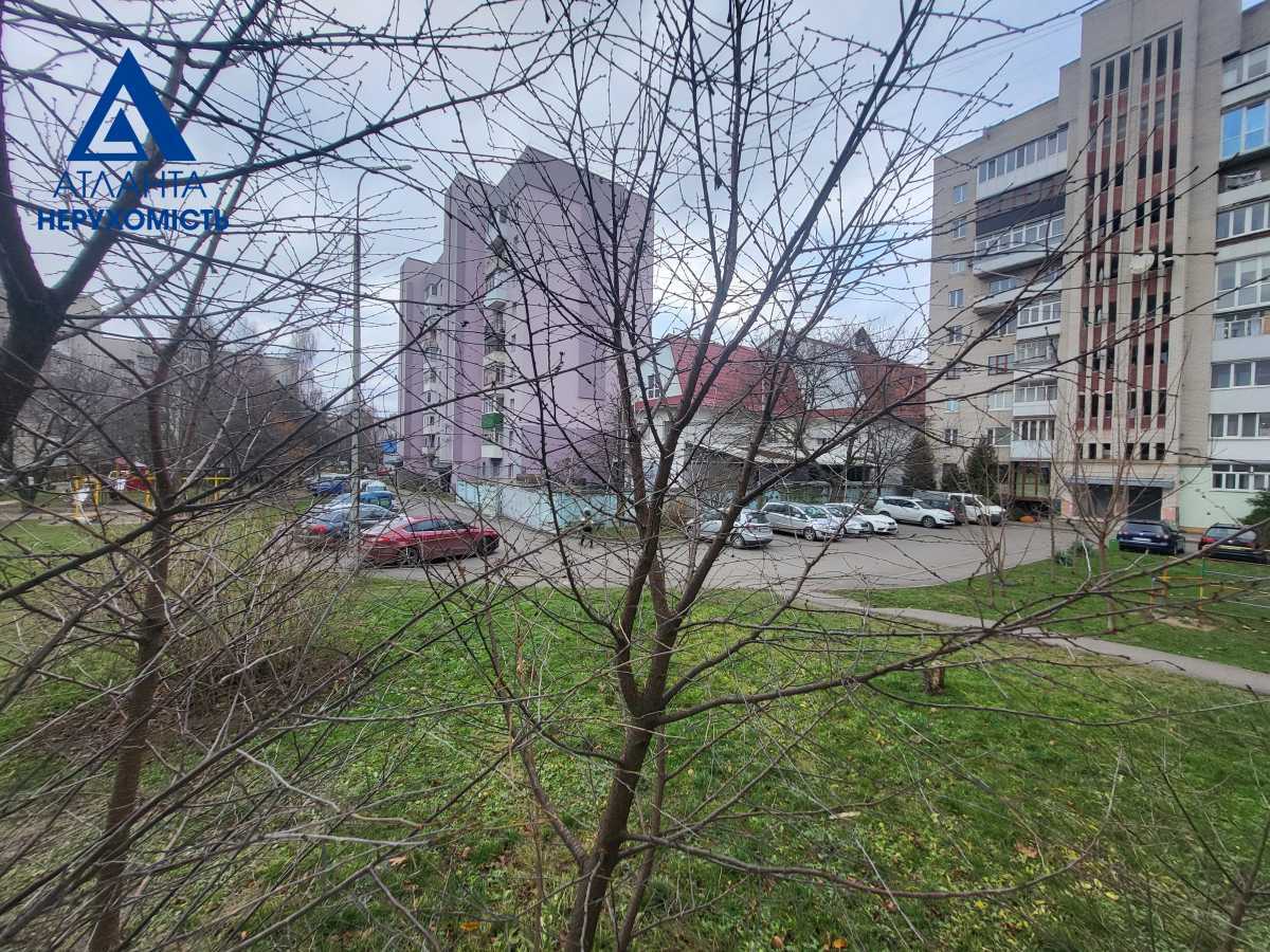 Продаж 3-кімнатної квартири 74 м², Конякіна вул., 21