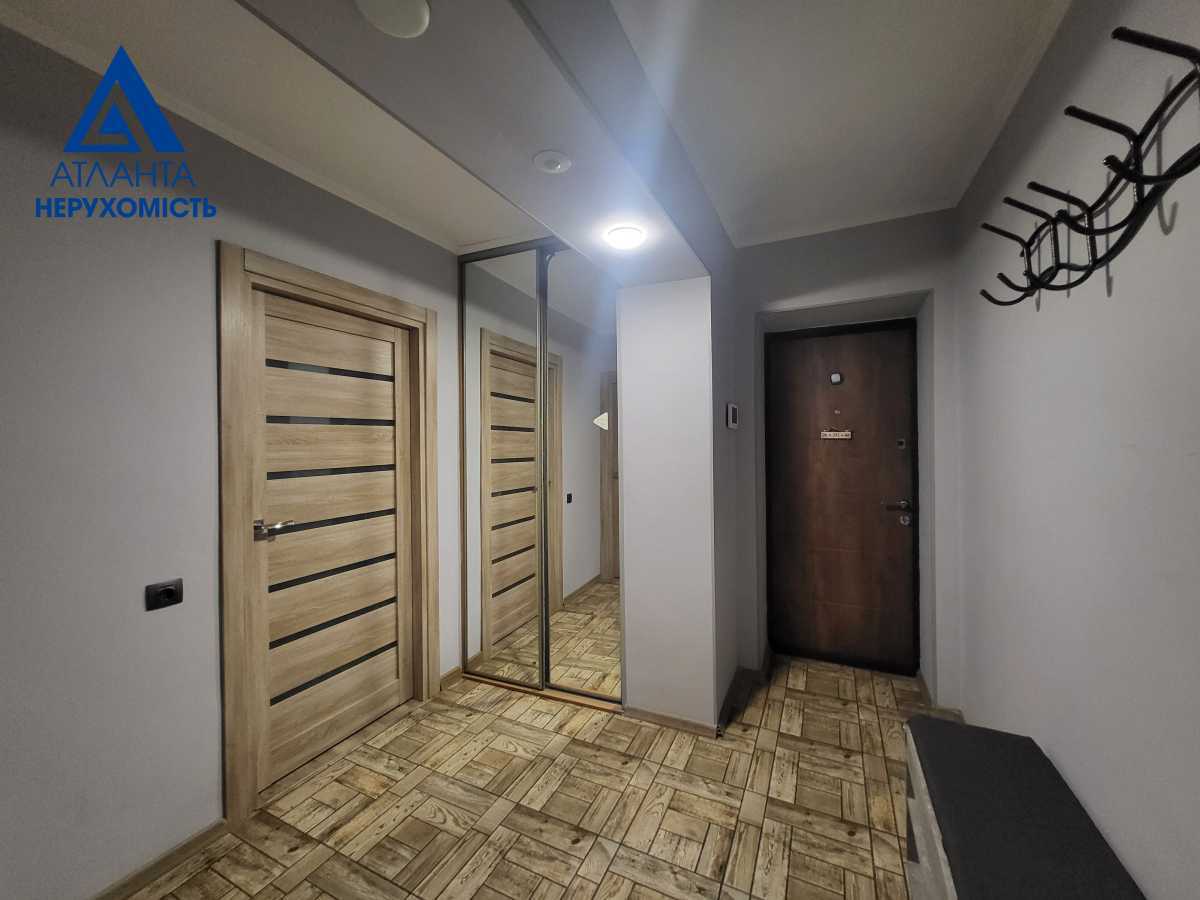 Продаж 3-кімнатної квартири 74 м², Конякіна вул., 21