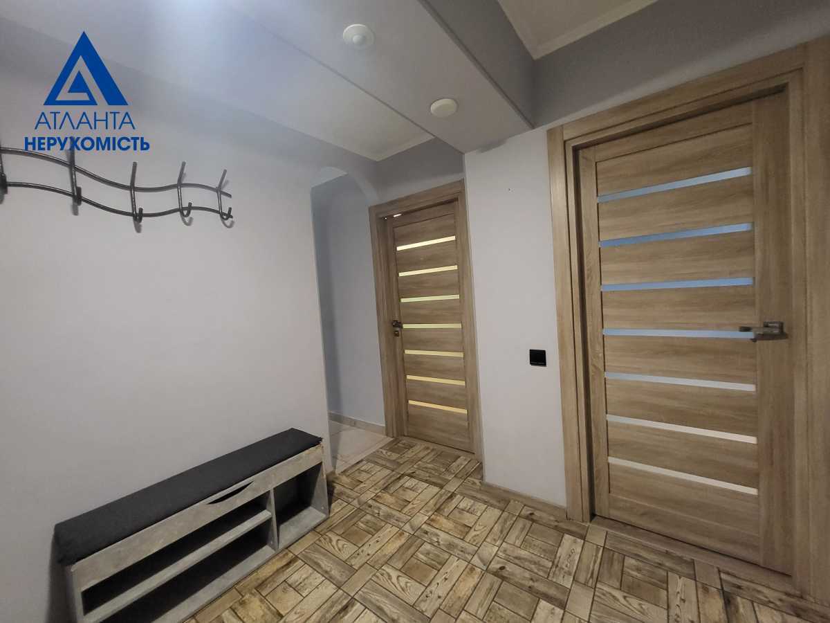 Продаж 3-кімнатної квартири 74 м², Конякіна вул., 21
