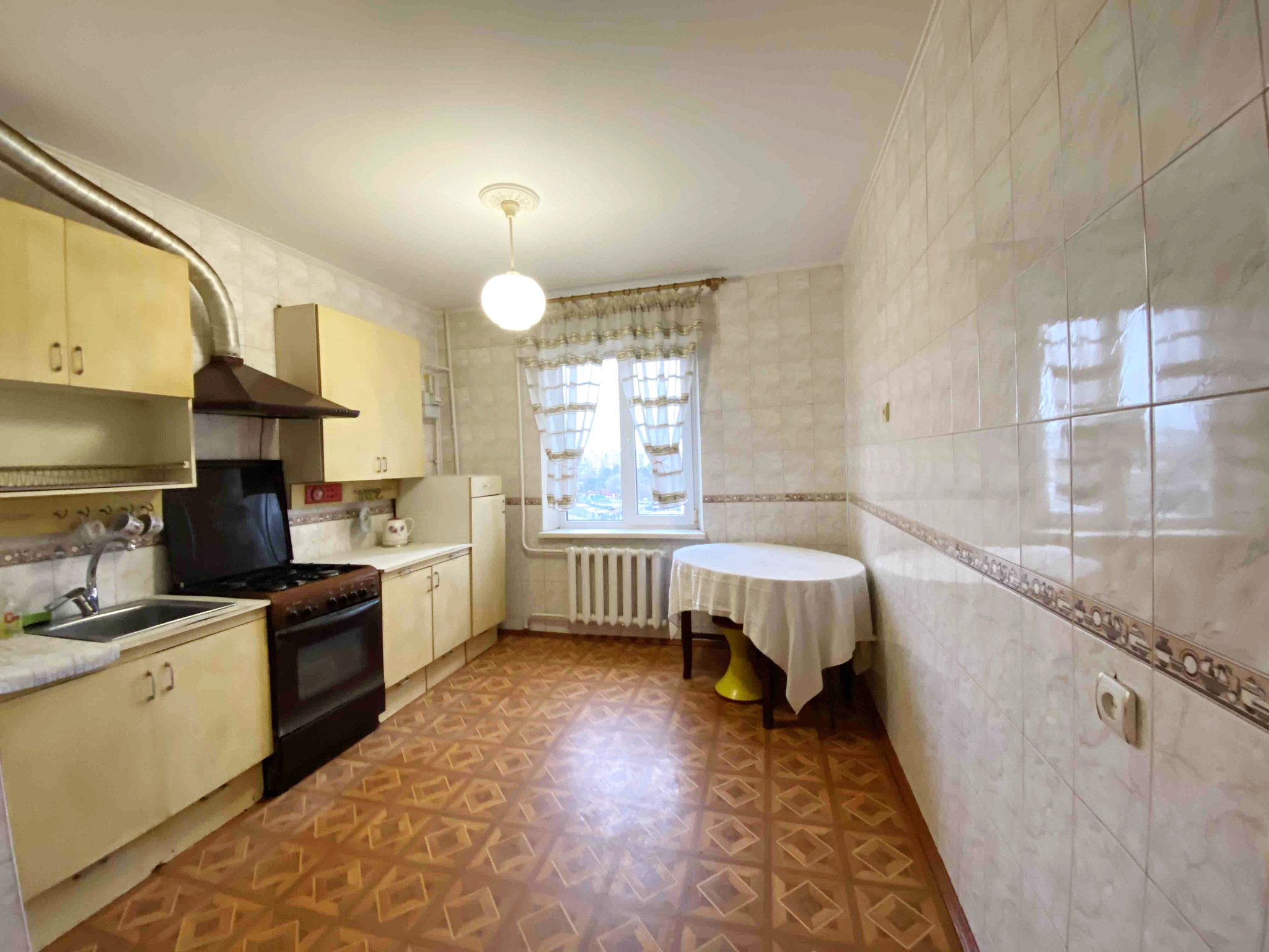 Продажа 3-комнатной квартиры 76 м², Озерная ул.