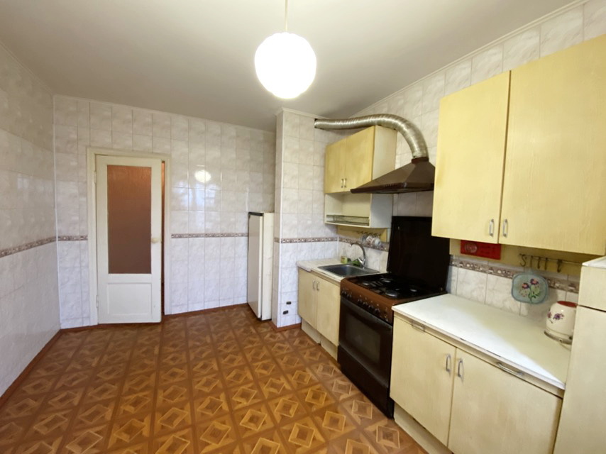 Продажа 3-комнатной квартиры 76 м², Озерная ул.