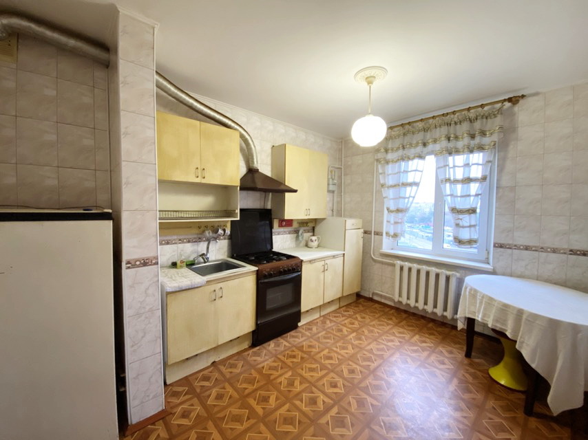 Продажа 3-комнатной квартиры 76 м², Озерная ул.