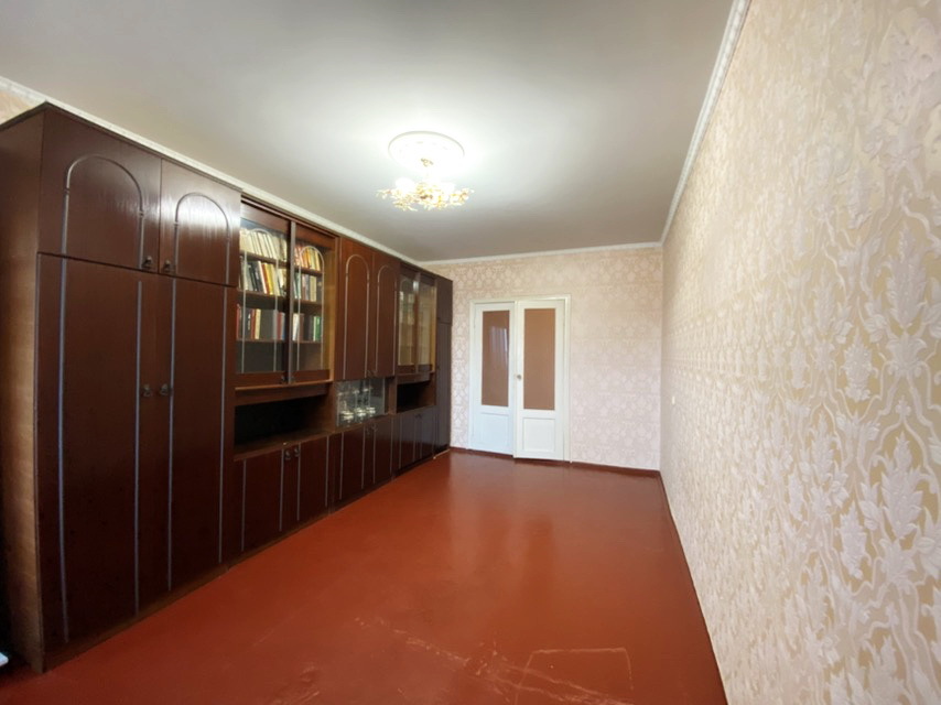 Продажа 3-комнатной квартиры 76 м², Озерная ул.