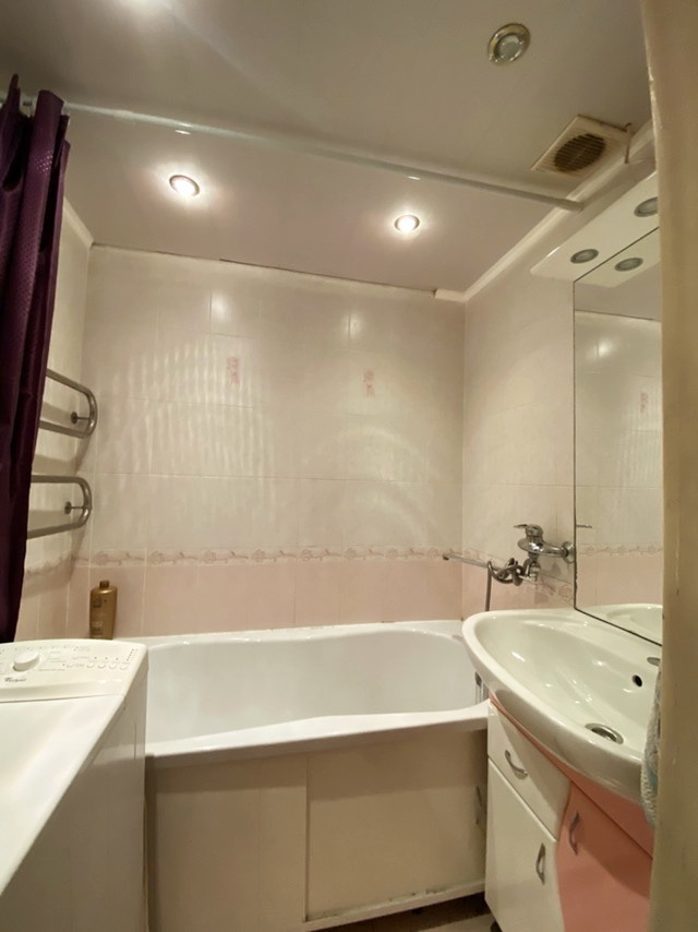 Продажа 3-комнатной квартиры 76 м², Озерная ул.