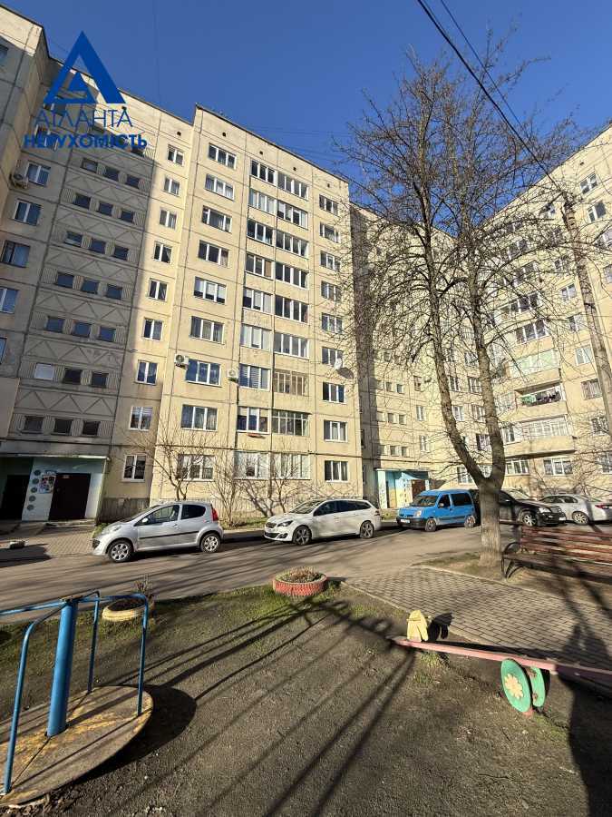 Продаж 3-кімнатної квартири 63.5 м², Кравчука вул., 3