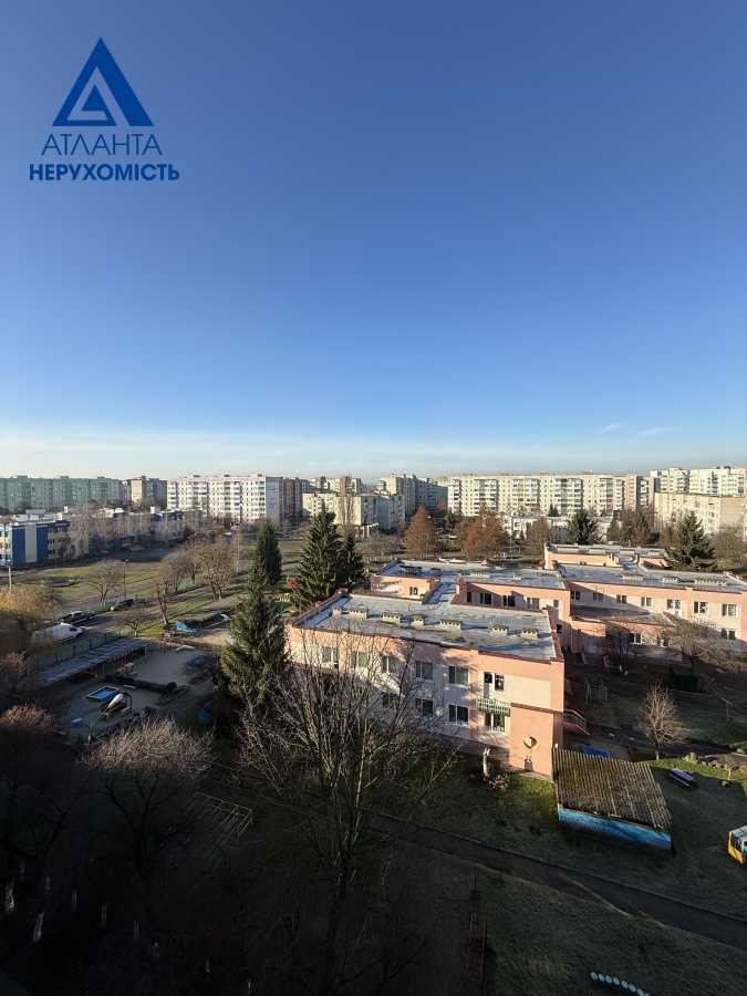 Продаж 3-кімнатної квартири 63.5 м², Кравчука вул., 3