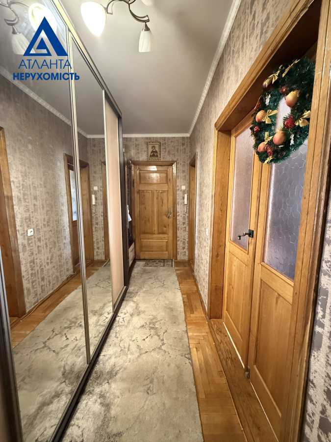 Продаж 3-кімнатної квартири 63.5 м², Кравчука вул., 3
