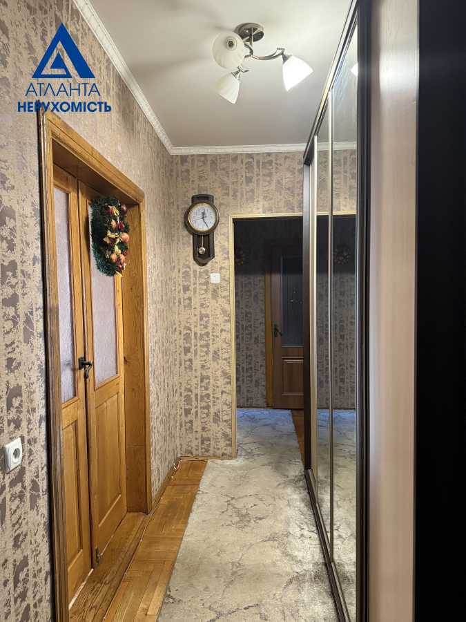 Продаж 3-кімнатної квартири 63.5 м², Кравчука вул., 3