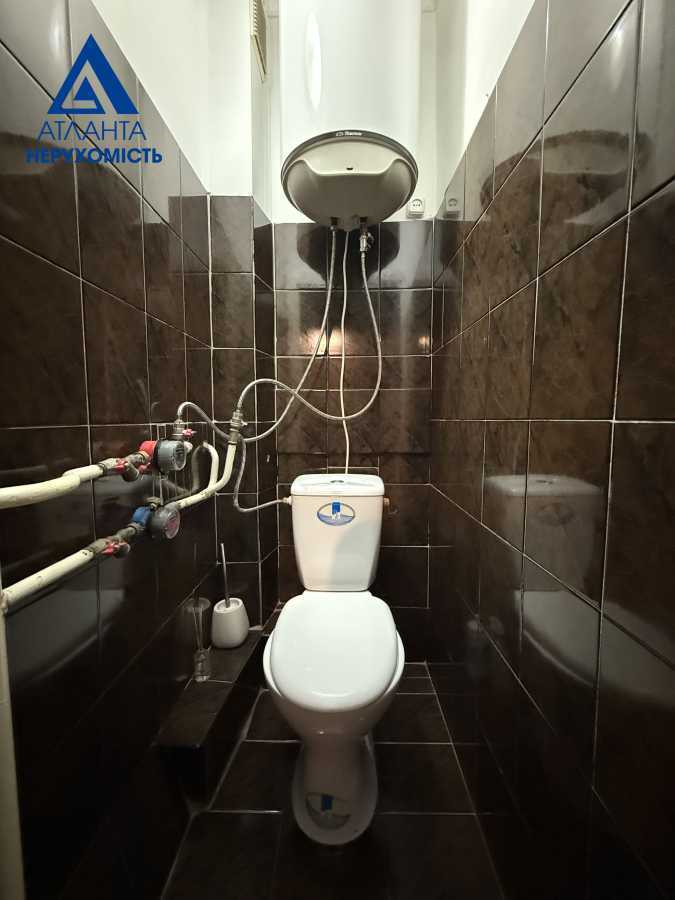 Продаж 3-кімнатної квартири 63.5 м², Кравчука вул., 3